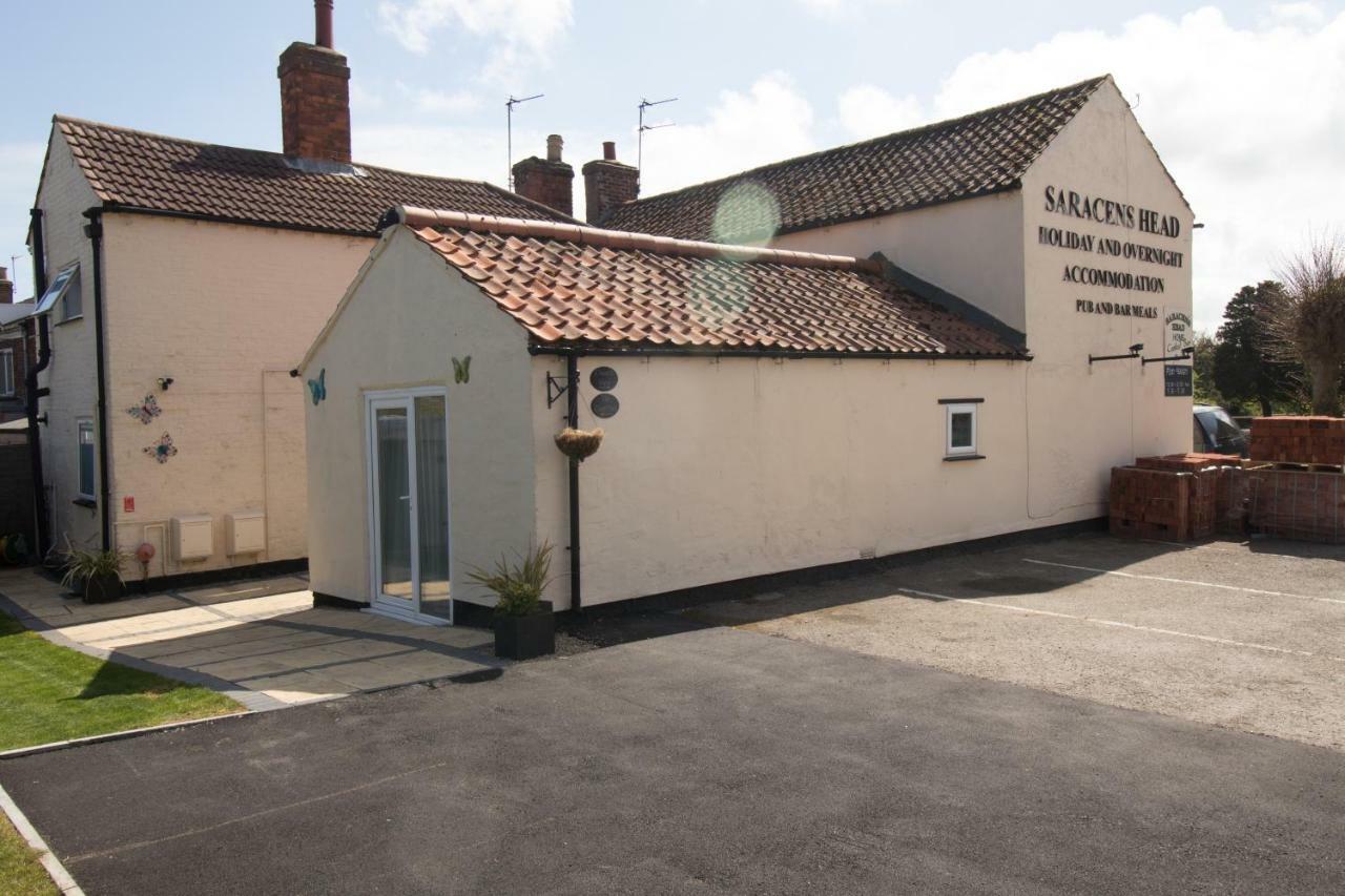 The Cabin Saracens Head Chapel Saint Leonards Exterior photo